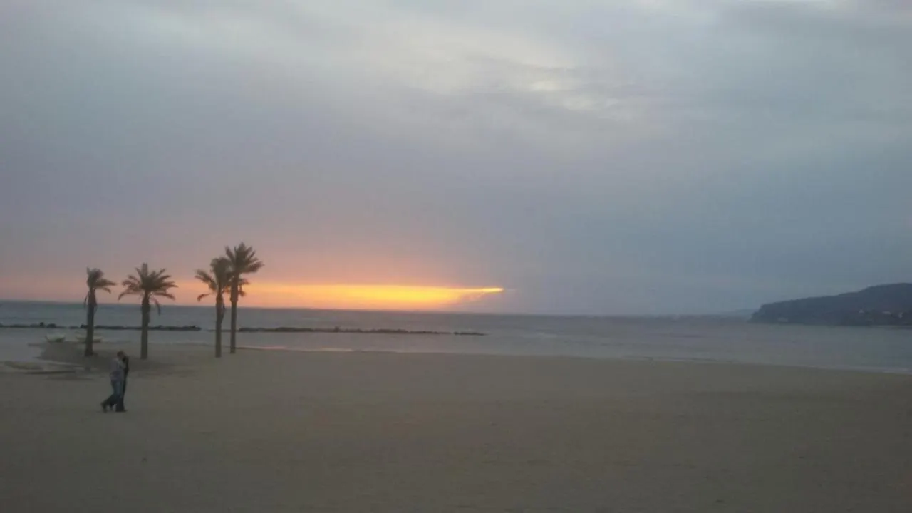 Luminoso y amplio apartamento Zapillo-Almería a 1 minuto de la playa a pie